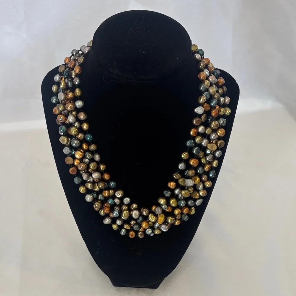 NWT Luxurious Multicolor Pearl Necklace - Picture 1 of 3